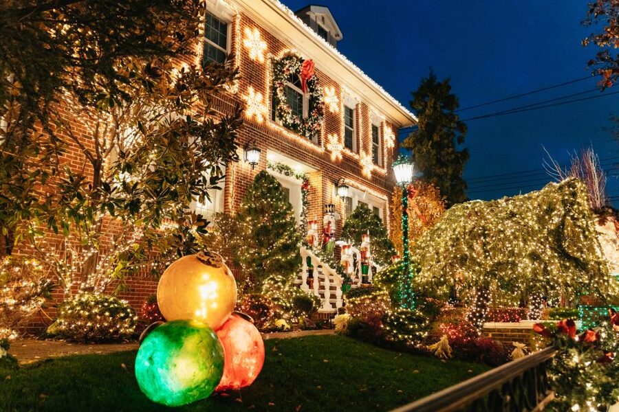 NYC: Dyker Heights Christmas Lights & Skyline View Bus Tour - Key highlights I’d mark on your map
