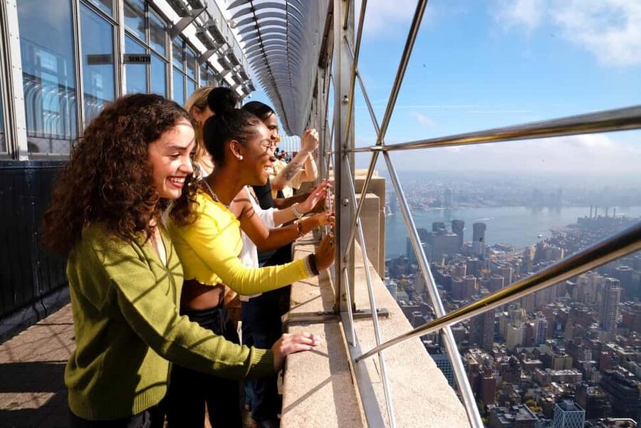 NYC: Empire State Building Express Tickets – Skip the Line - Where to Enter: 20 West 34th St Red Carpet Lanes