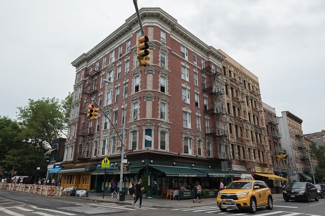 NYC: Greenwich Village Food Tour with 6 Locals Favorites Dishes - Village stories you can use after the last bite