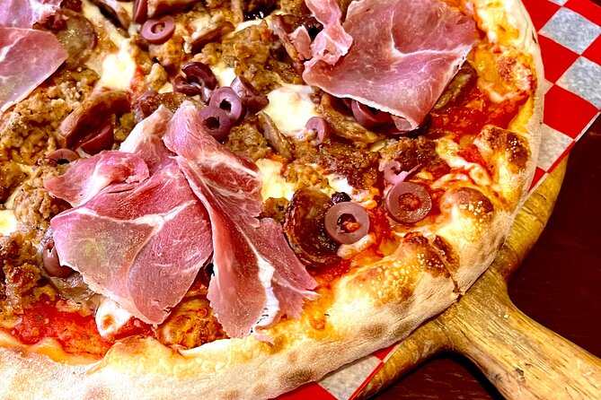 NYC: Greenwich Village Food Tour with 6 Locals Favorites Dishes - Your guide and the small-group advantage (Max 12)