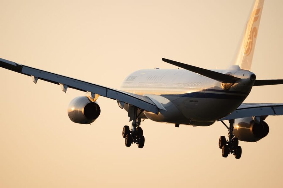 NYC: JFK Airport to Manhattan Private Transfer Up to 5pax - Meeting your driver at JFK: clear meet-up, fast communication