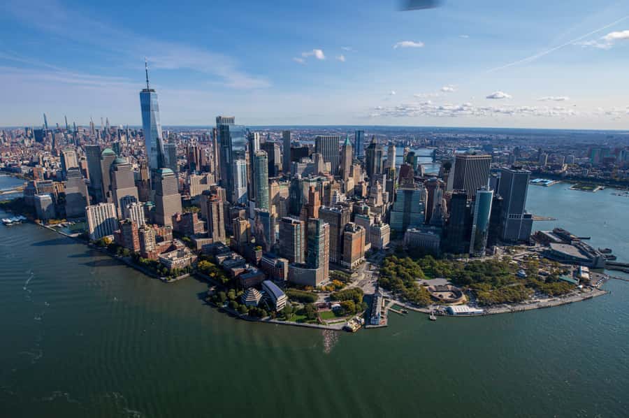 NYC: Manhattan Sightseeing Helicopter Tour - 180-degree Manhattan views through convex windows