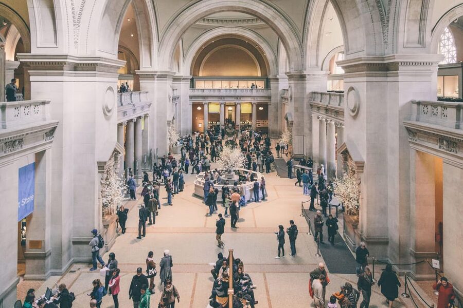 NYC: Metropolitan Museum of Art Highlights Tour - Getting In Smoothly: Meeting After Security at the Great Hall