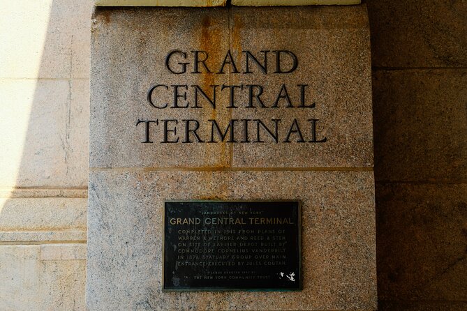 NYC: Official Grand Central Terminal Tour - Pershing Square and the World’s Largest Tiffany Clock Moment