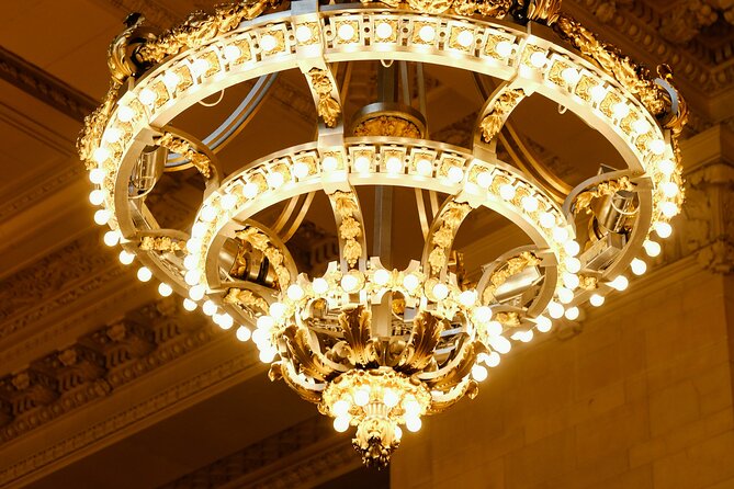 NYC: Official Grand Central Terminal Tour - Whispering Gallery, Lost-and-Found, and Graybar Passage Browsing