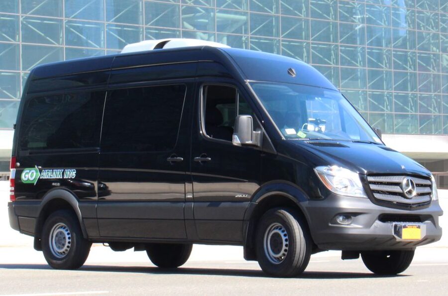 NYC: One-Way Transfer to/from JFK Airport and Manhattan - Why This JFK Transfer Feels Easier Than DIY