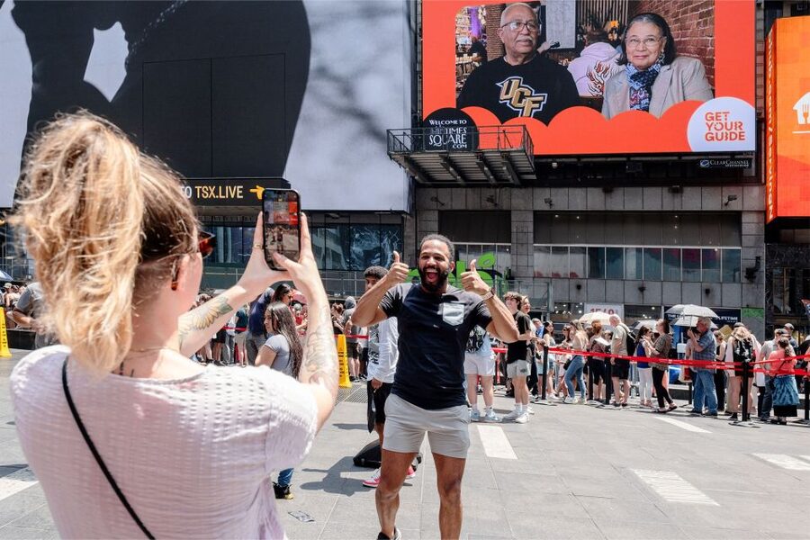 NYC: See Yourself on a Times Square Billboard for 24 Hours - Key things to know before you book your Times Square billboard slot