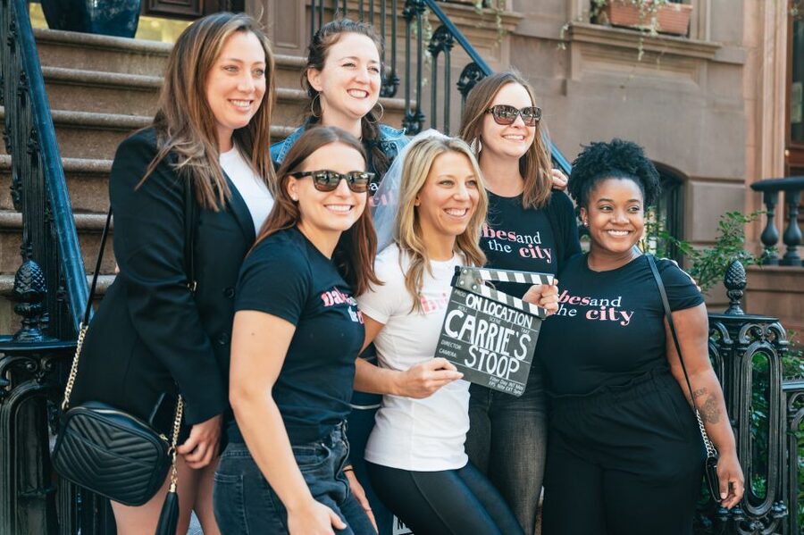 NYC: Sex and the City Hotspots Bus Tour (On Location Tours) - The Cupcake You Get, and Why It Works Mid-Tour