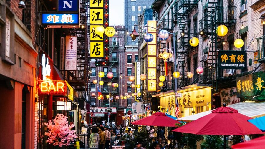 NYC: SoHo, Little Italy, and Chinatown Guided Tour - Key things you’ll notice on this Lower Manhattan walk