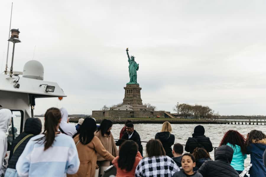 NYC: Statue of Liberty Express Skip-the-Box-Office Cruise - The guide makes or breaks it, and the names you’ll hear