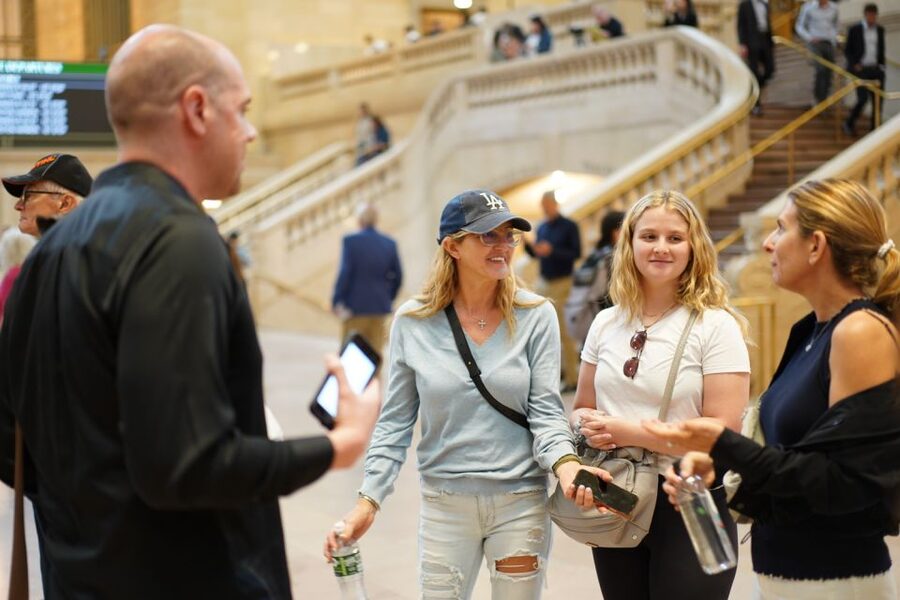 NYC: The Secrets of Grand Central Terminal - Why Headsets and Pace Matter in a 90-Minute Tour