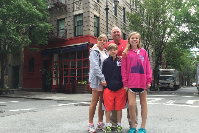 NYC TV & Movie Locations Bus Tour – Friends, Seinfeld & More - Key highlights to know before you go
