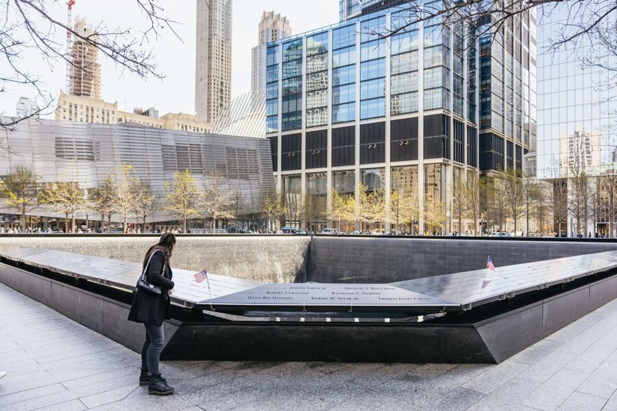 NYC: Wall Street Tour with 9/11 Memorial and Statue Ferry - Starting at 24 Broad Street: where you meet and how to show up