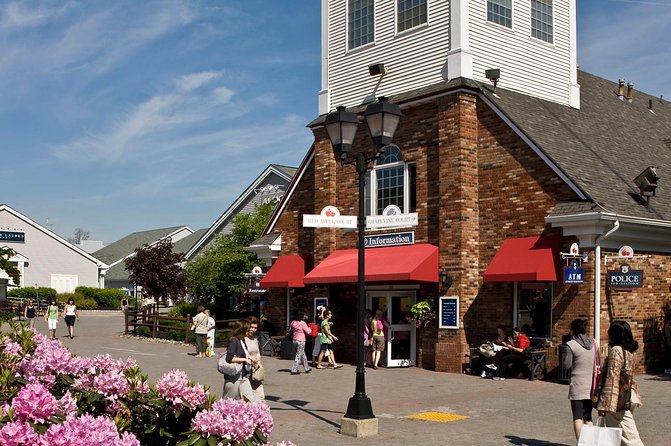 NYC: Woodbury Common Premium Outlets Shopping Round Trip Service - Port Authority Meeting Point and Ticket Matching Without Panic