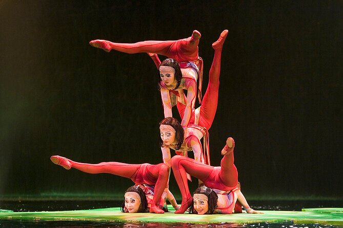 O™ by Cirque du Soleil® at the Bellagio Hotel and Casino - Timing: 90 minutes that move fast (and there’s no break)