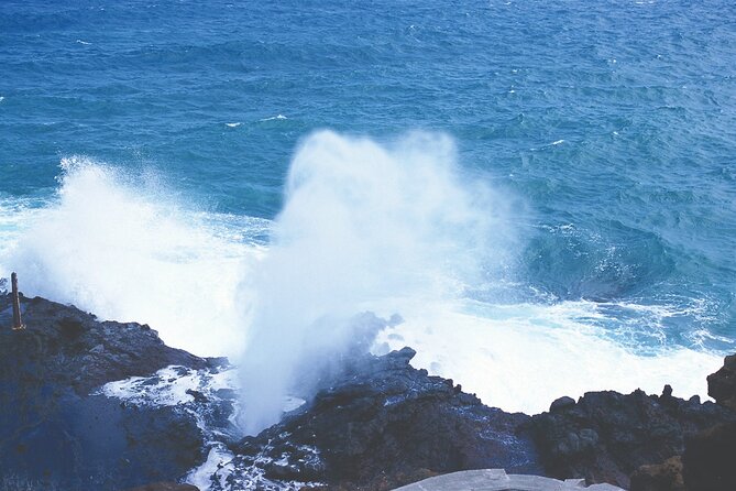 Oahu Deluxe Grand Circle Island Tour - Nu’uanu Pali Lookout: Quick Stop, Big Views, Real History