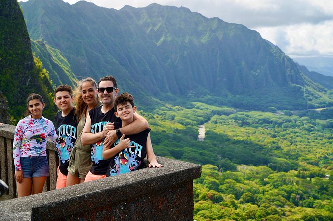 Oahu in a Day: Waterfall - Food Trucks - Lookouts - Small Crowds - Byodo-in Temple: Quiet Culture Stop in Kahaluu Valley