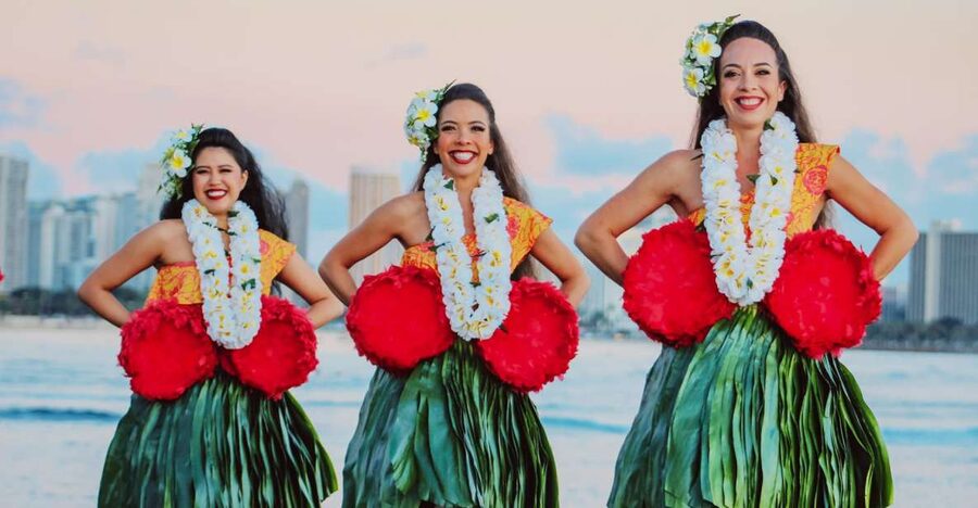 Oahu: Ka Moana Luau Dinner and Show at Aloha Tower - Quick Hit Checklist