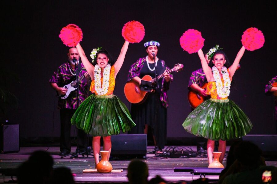 Oahu: Ka Moana Luau Dinner and Show at Aloha Tower - Pre-show cultural activities, hands-on stations that move fast