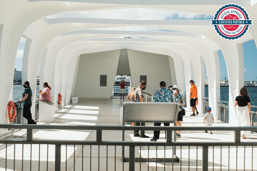 Oahu: Pearl Harbor, Arizona Memorial & Honolulu City Tour - The USS Arizona Memorial, what the navy launch experience adds