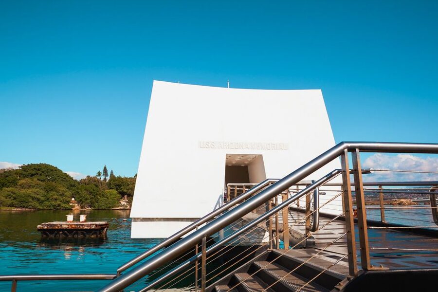 Oahu: Pearl Harbor, USS Arizona, and City Tour - Guides make or break the experience, and this one leans on them