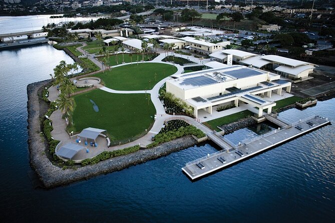 Oahu: Pearl Harbor USS Arizona Memorial - Punchbowl Crater at the end: a sobering bonus with real meaning