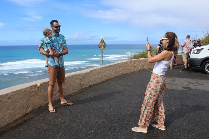 Oahu's Stunning Views: Half-Day Scenic Tour with 7 Lookouts - Hawaii Kai Lookout and the Kahala Gold Coast: coastline right under the road