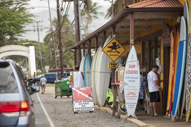 Oahu Ultimate Circle Island Tour Full Day Experience - Macadamia Nut Farm Outlet: tasting, photo ops, and Jurassic Valley