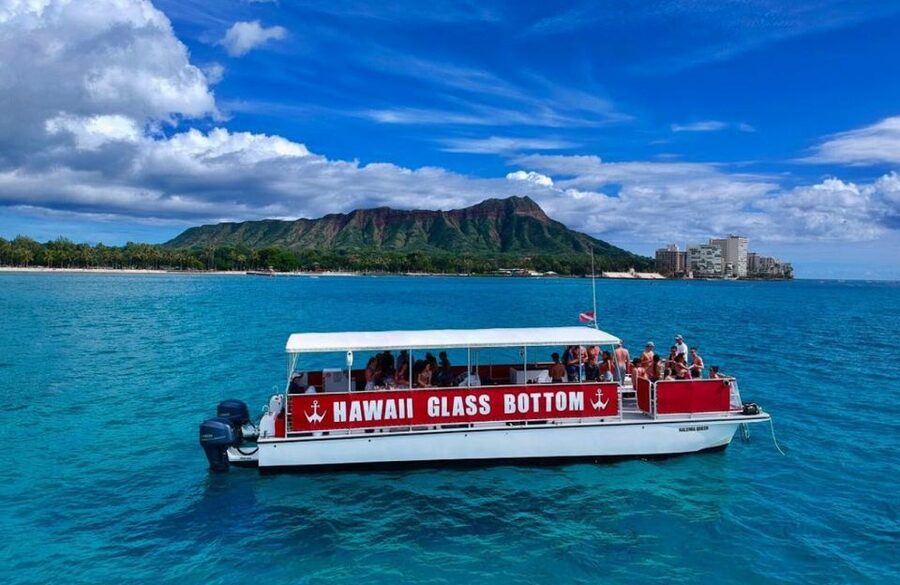 Oahu: Waikiki Glass Bottom Boat Sunset Cruise - Haleiwa Queen Comfort: Shade, Restroom, and Better Viewing