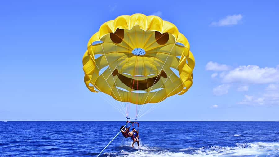 Oahu: Waikiki Parasailing - Should You Book Waikiki Parasailing?