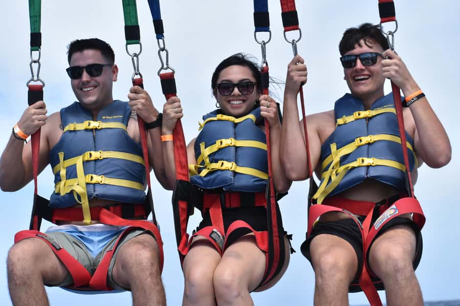 Oahu: Waikiki Parasailing - Timing, Weather Changes, and Why Your Flight Might Be Shorter