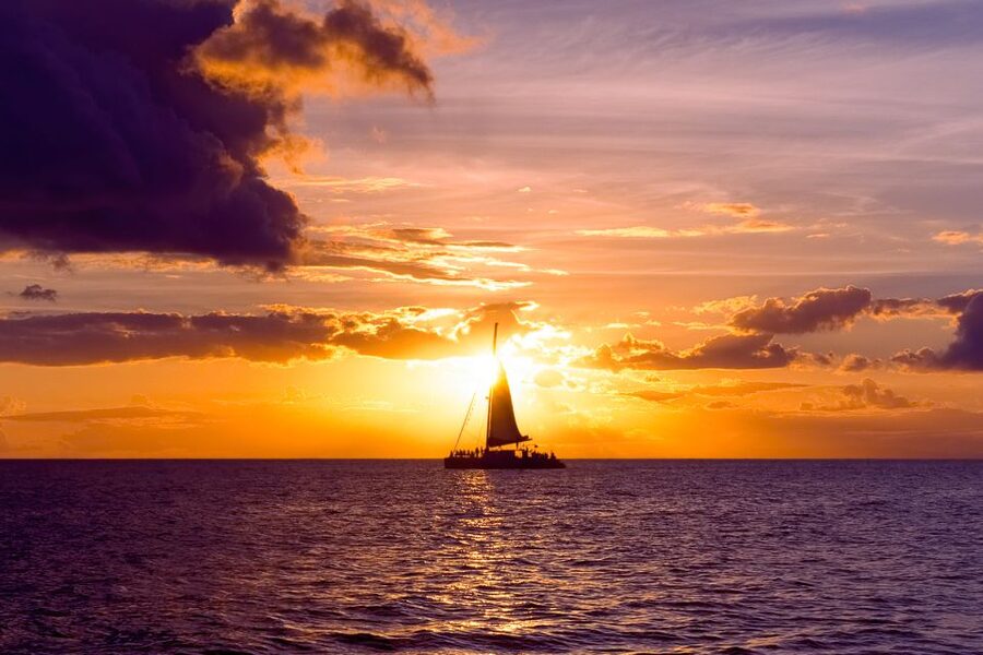 Oahu: Waikiki Sunset Catamaran Cocktail Cruise - Light Bites: Enough for Some, Not for All