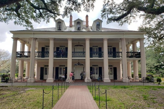 Oak Alley and Laura Plantation Tour with Transportation from New Orleans - Price and value: what you are paying for