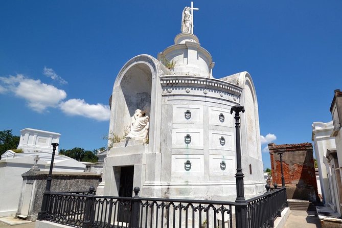 One Hour Saint Louis Cemetery Number One Walking Tour - Marie Laveau and the famous names tied to New Orleans