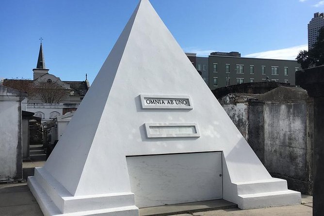 One Hour Saint Louis Cemetery Number One Walking Tour - Who should book this walk, and who might not?