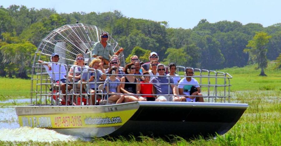 Orlando: Everglades Airboat Ride and Wildlife Park Ticket - The live alligator demonstration: included, hands-on, and a real learning moment