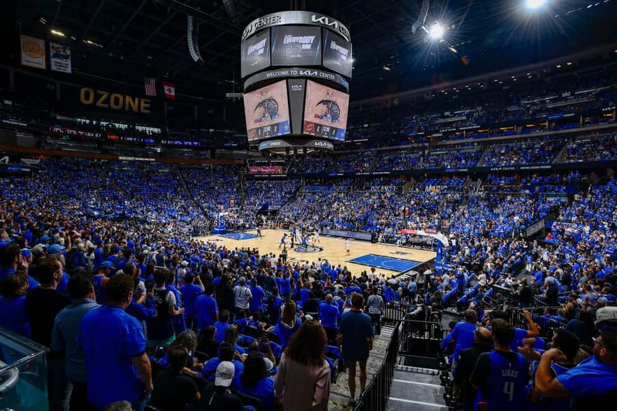 Orlando: Orlando Magic NBA Basketball Tickets - Inside the Arena: Fan Areas, Food Spots, and the Court-Overlooking Options