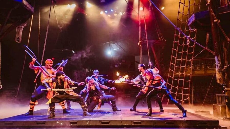 Orlando: Pirates Adventure Dinner Show with Drinks - Audience Participation: How to Get the Most From Being Part of It