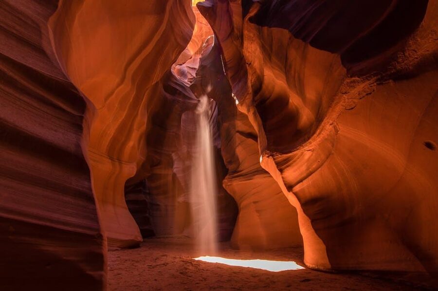 Page: Lower Antelope Canyon Walking Tour with Navajo Guide - Descending 35 Meters to the Largest Cavern