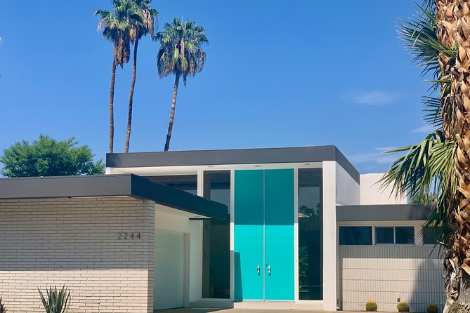 Palm Springs Modernism Architecture & History Bike Tour - The ride experience: early start, easy pedaling, and a guide who works the room
