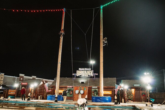 Paula Deen's Lumberjack Feud Supper Show- ALL U CAN EAT - Getting To Paula Deens Lumberjack Feud in Pigeon Forge