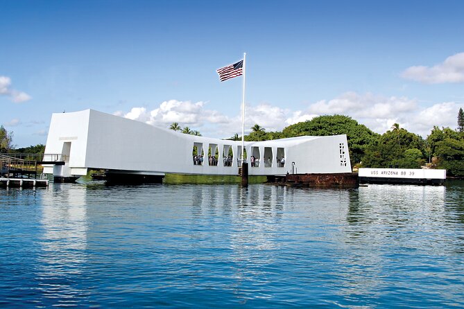 Pearl Harbor, USS Arizona Memorial & Honolulu City Tour - Pearl Harbor Historic Sites Visitor Center: your context stop before you rush on