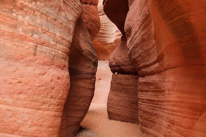 Peekaboo Slot Canyon UTV and Hiking Adventure - Moqui Cave start in Kanab: where your day actually begins