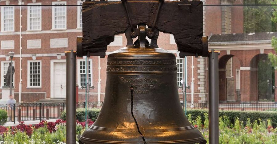 Philadelphia: Revolution and The Founders History Tour - Meeting at the Independence Visitor Center and getting your bearings