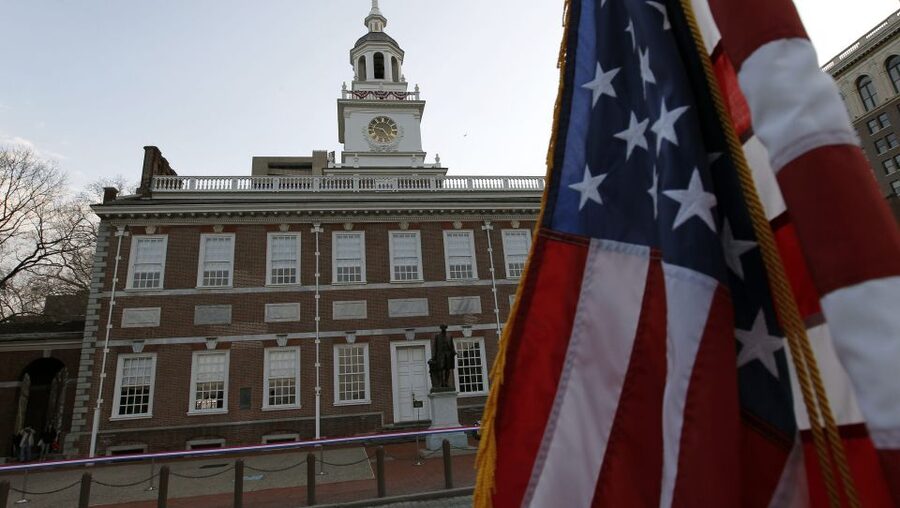 Philadelphia: Revolution and The Founders History Tour - Outside-only sightseeing, and how to upgrade your day