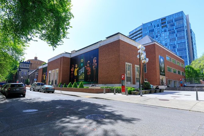 Portland's Original Delicious Donut Adventure & Walking Food Tour - Portland Art Museum and Oregon Historical Society: Short Stops, Real Sense of Place