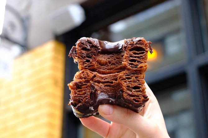 Portland's Original Delicious Donut Adventure & Walking Food Tour - Portlandia Photos, Shemanski Fountain, and Pioneer Courthouse Square