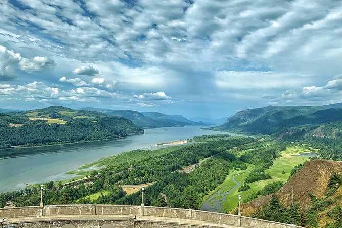 Portland Sightseeing Tour Including Columbia Gorge Waterfalls - Vista House, why one overlook beats ten quick photos