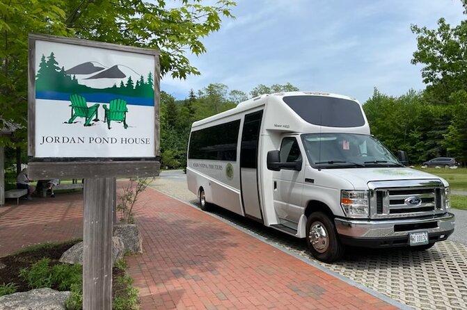 Premium Narrated Bus Tour of Bar Harbor and Acadia National Park (3.5 Hours) - Timing and group size: why the half-day feels manageable