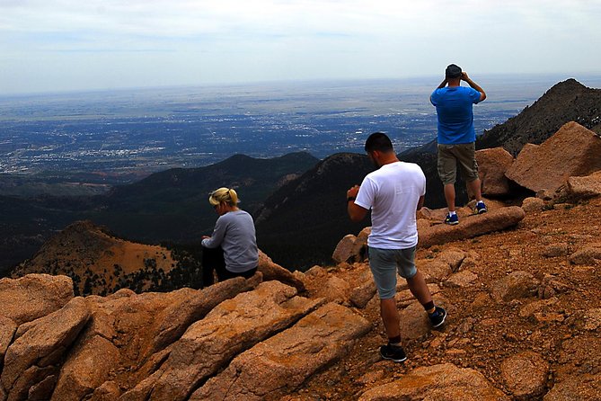 Private Pikes Peak Country And Garden of the Gods Tour from Denver - Manitou Springs free time, a small town with big energy
